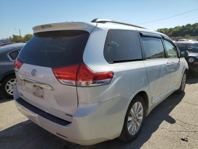 Photo 4 from auction – 2011 TOYOTA SIENNA XLE with VIN 5TDYK3DC6BS173251