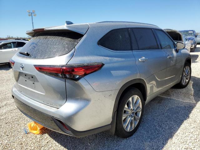 Photo 4 from auction – 2021 TOYOTA HIGHLANDER with VIN 5TDDZRBH4MS082476