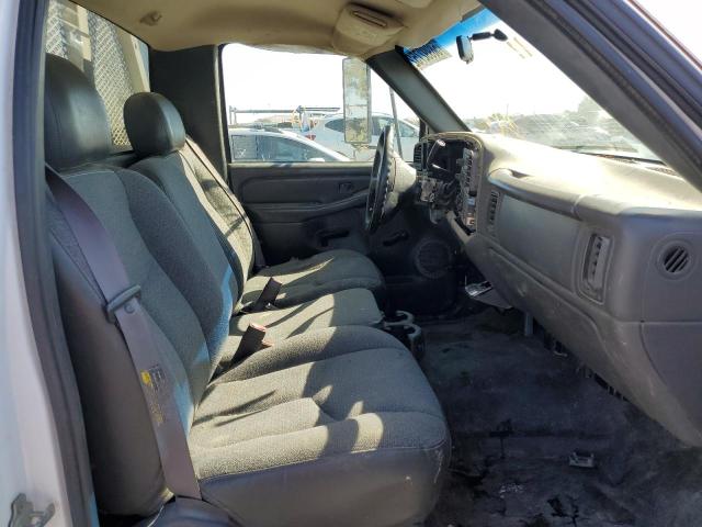 Photo 5 from auction – 2005 CHEVROLET SILVERADO with VIN 1GBJC34U85E325794