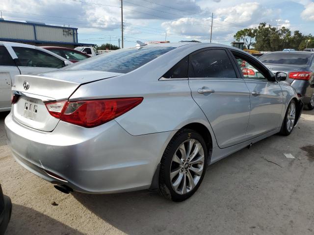 Photo 4 from auction – 2013 HYUNDAI SONATA SE with VIN 5NPEC4AC1DH787515