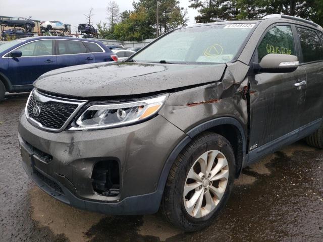 Photo 9 from auction – 2014 KIA SORENTO EX with VIN 5XYKUDA72EG489549