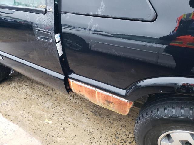 Photo 9 from auction – 2001 CHEVROLET BLAZER with VIN 1GNCT18W31K106717