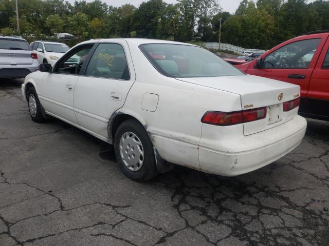 Photo 3 from auction – 1997 TOYOTA CAMRY with VIN 4T1BG22K5VU776845
