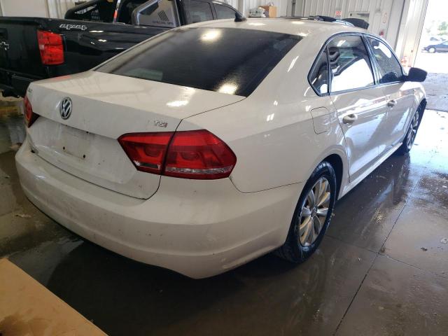 Photo 4 from auction – 2014 VOLKSWAGEN PASSAT S with VIN 1VWAT7A30EC080531