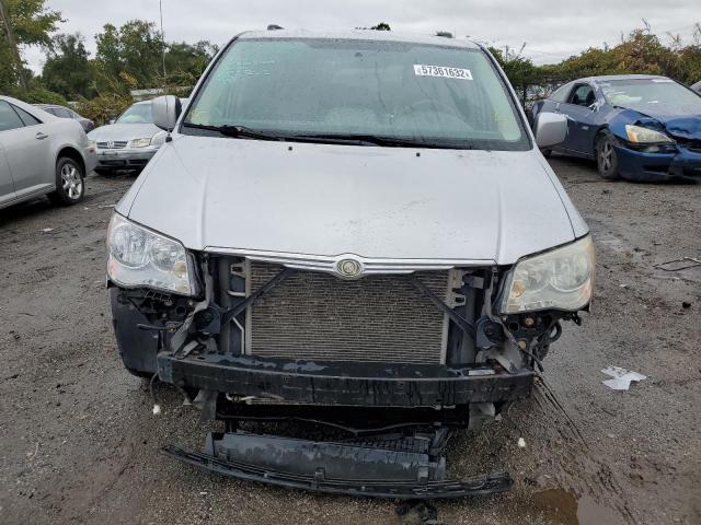 Photo 9 from auction – 2010 CHRYSLER TOWN & COU with VIN 2A4RR5D14AR166326