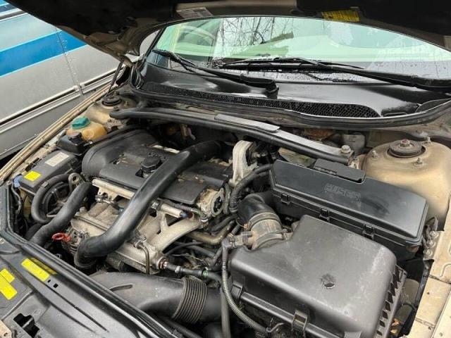 Photo 7 from auction – 2002 VOLVO S60 2.4T with VIN YV1RS58D822108986