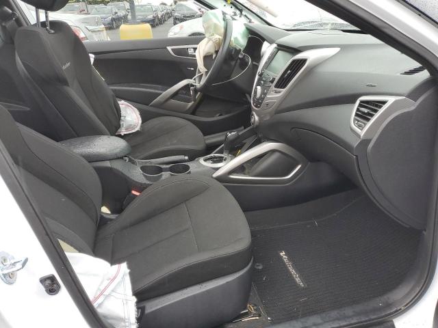 Photo 5 from auction – 2017 HYUNDAI VELOSTER with VIN KMHTC6AD3HU317764
