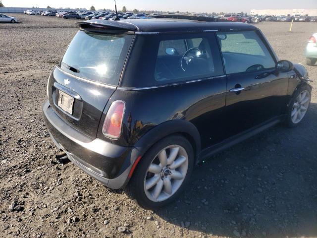 Photo 4 from auction – 2004 MINI COOPER S with VIN WMWRE334X4TD81305