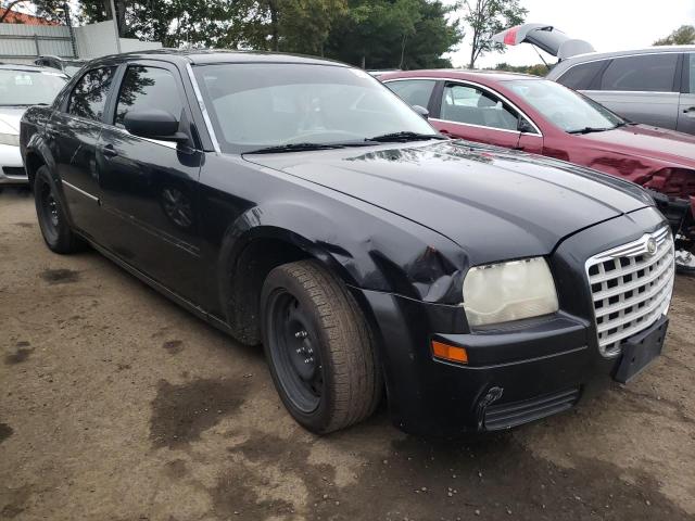 CHRYSLER 300 2007 with VIN 2C3KA43R17H634032 - Photo from auction