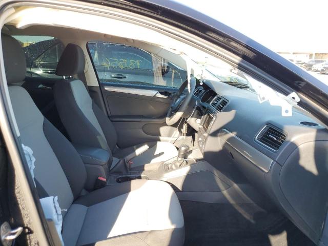 Photo 5 from auction – 2017 VOLKSWAGEN JETTA S with VIN 3VW2B7AJ0HM339351