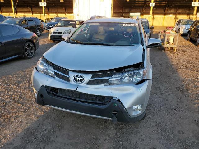 Photo 9 from auction – 2015 TOYOTA RAV4 LIMIT with VIN JTMDFREV0FD096156