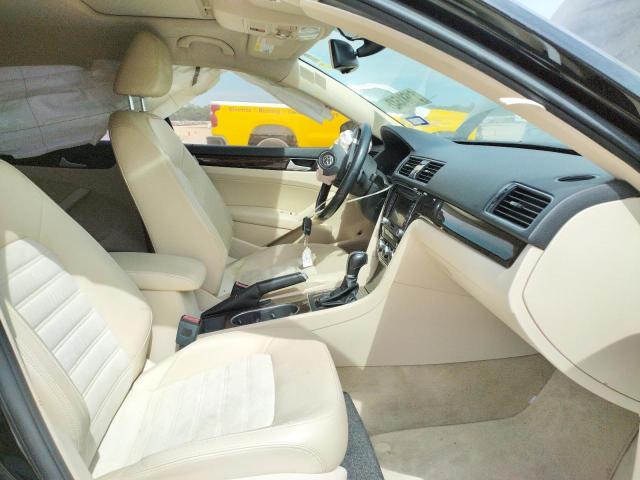 Photo 5 from auction – 2015 VOLKSWAGEN PASSAT SEL with VIN 1VWCM7A36FC005596
