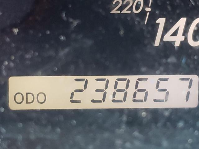Photo 8 from auction – 2005 TOYOTA CAMRY LE with VIN 4T1BE32K95U581908