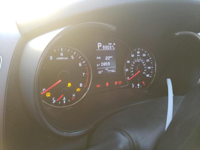Photo 8 from auction – 2017 KIA FORTE LX with VIN 3KPFK4A70HE090941