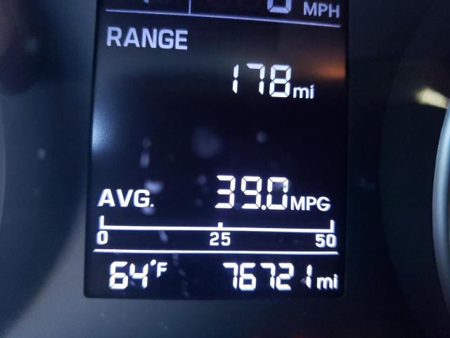 Photo 8 from auction – 2017 HYUNDAI ELANTRA with VIN 5NPD84LF1HH039258