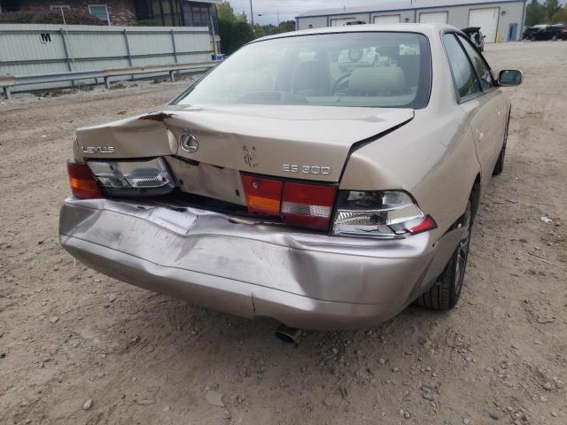 Photo 9 from auction – 1999 LEXUS ES 300 with VIN JT8BF28G4X0217211