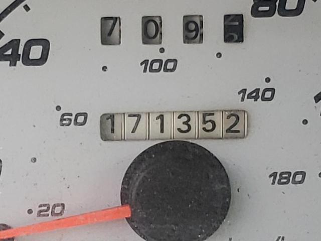 Photo 8 from auction – 2002 FORD EXPLORER S with VIN 1FMZU67E12UA93909