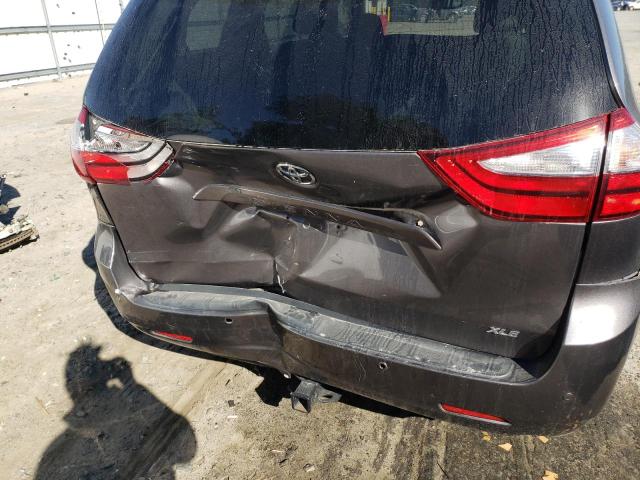 Photo 9 from auction – 2017 TOYOTA SIENNA XLE with VIN 5TDYZ3DC2HS780980