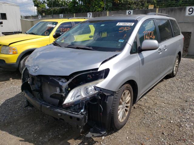 Photo 2 from auction – 2016 TOYOTA SIENNA XLE with VIN 5TDYK3DC0GS707271