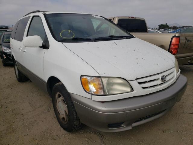 TOYOTA SIENNA LE 2002 with VIN 4T3ZF13CX2U446771 - Photo from auction
