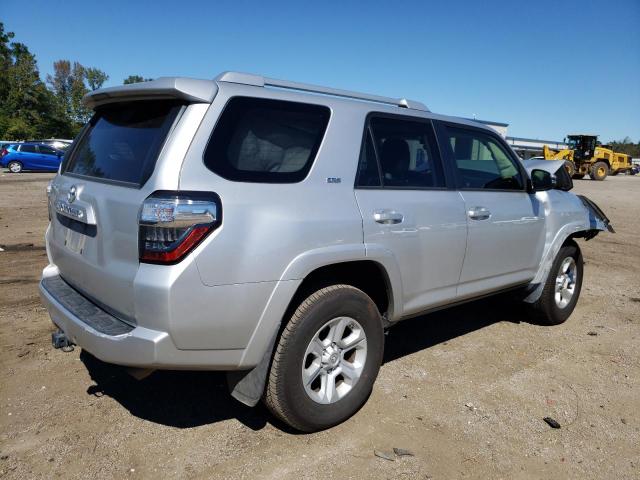 Photo 4 from auction – 2018 TOYOTA 4RUNNER SR with VIN JTEZU5JR0J5176553