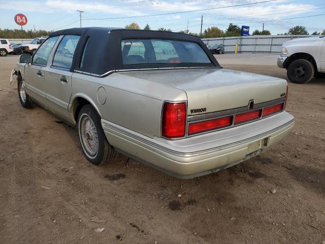 Photo 3 from auction – 1997 LINCOLN TOWN CAR with VIN 1LNLM82W2VY698987