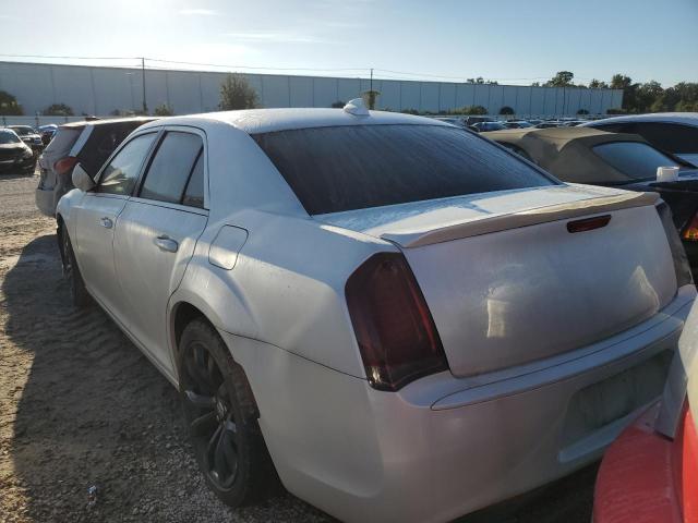 Photo 3 from auction – 2018 CHRYSLER 300 LIMITE with VIN 2C3CCAEG5JH123004