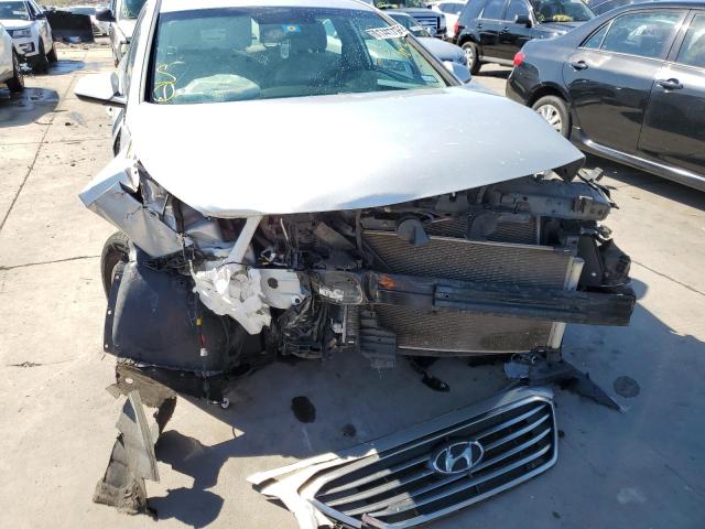 Photo 9 from auction – 2017 HYUNDAI SONATA SE with VIN 5NPE24AF8HH540947