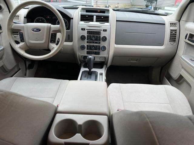 Photo 9 from auction – 2010 FORD ESCAPE XLT with VIN 1FMCU9DG7AKD15926