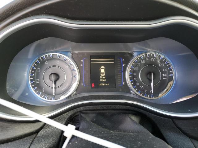 Photo 8 from auction – 2017 CHRYSLER 200 LIMITE with VIN 1C3CCCAB5HN507114