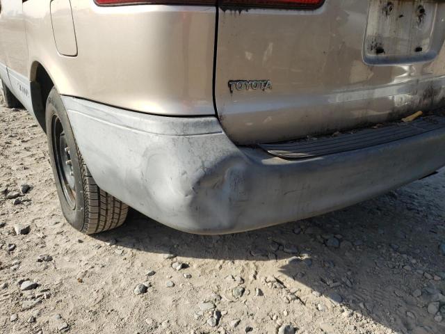 Photo 9 from auction – 2002 TOYOTA SIENNA LE with VIN 4T3ZF13C82U454240