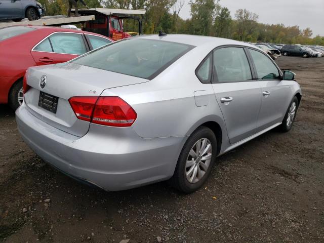 Photo 4 from auction – 2014 VOLKSWAGEN PASSAT S with VIN 1VWAT7A37EC082728