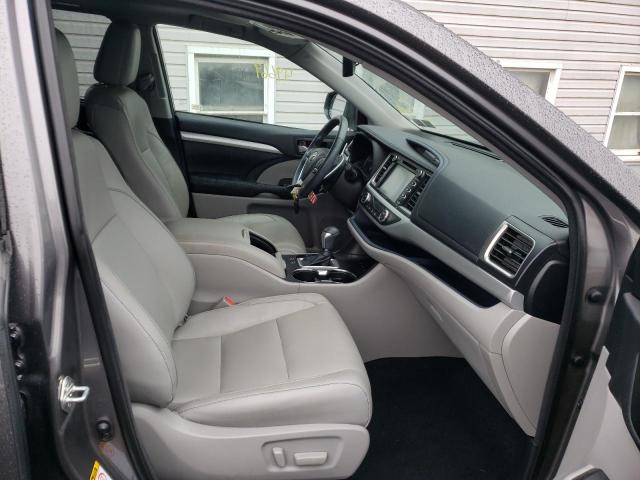 Photo 5 from auction – 2018 TOYOTA HIGHLANDER with VIN 5TDJZRFH1JS559566