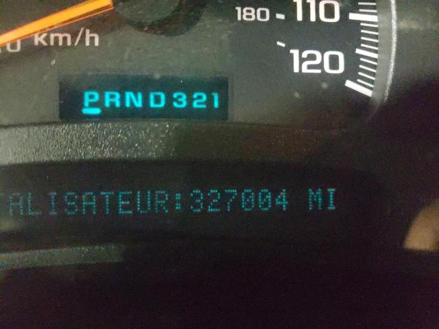 Photo 8 from auction – 2004 CHEVROLET SUBURBAN K with VIN 3GNFK16Z64G210210