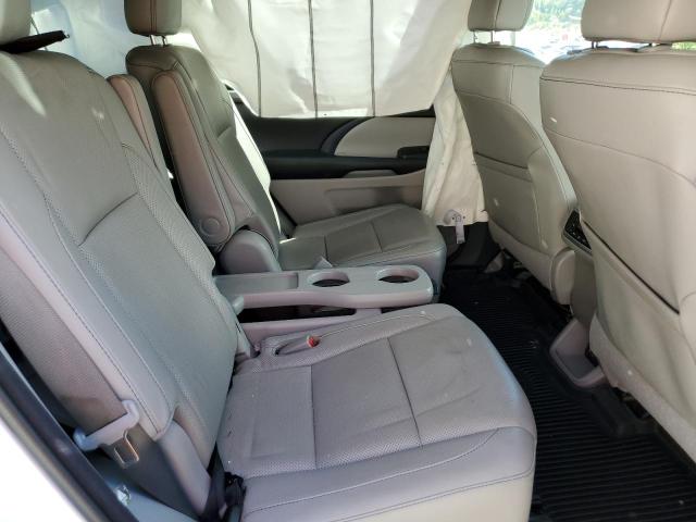 Photo 6 from auction – 2017 TOYOTA HIGHLANDER with VIN 5TDDZRFHXHS453690