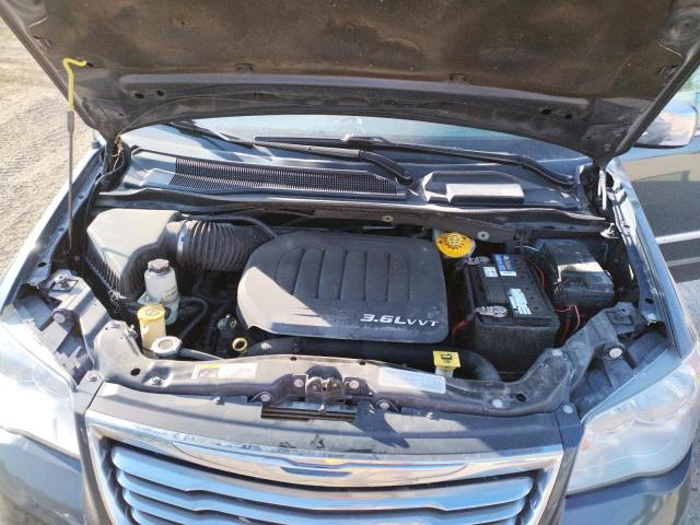 Photo 7 from auction – 2014 CHRYSLER TOWN & COU with VIN 2C4RC1CG6ER329604