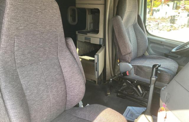 Photo 5 from auction – 2015 FREIGHTLINER CASCADIA 1 with VIN 3AKJGLD5XFSGB1163