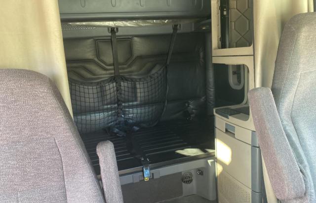 Photo 6 from auction – 2015 FREIGHTLINER CASCADIA 1 with VIN 3AKJGLD5XFSGB1163