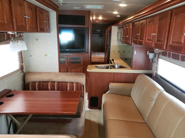 Photo 6 from auction – 2011 WINNEBAGO ADVENTURER with VIN 5B4MP67G1B3440058