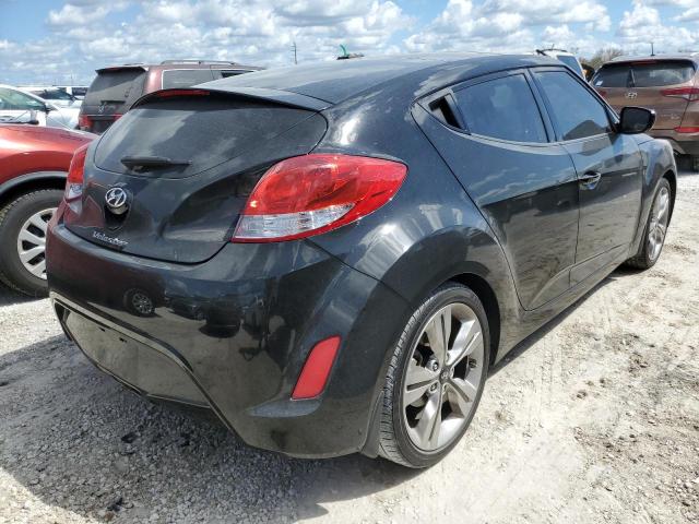Photo 4 from auction – 2017 HYUNDAI VELOSTER with VIN KMHTC6AD2HU317335