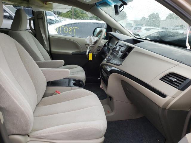 Photo 5 from auction – 2013 TOYOTA SIENNA LE with VIN 5TDKK3DC4DS354244