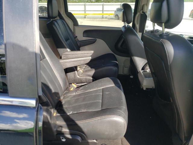 Photo 6 from auction – 2016 CHRYSLER TOWN & COU with VIN 2C4RC1BG3GR231702