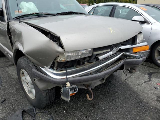 Photo 9 from auction – 2000 CHEVROLET BLAZER with VIN 1GNCT18W4YK238024