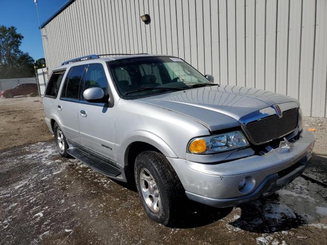 LINCOLN NAVIGATOR 2000 with VIN 5LMFU28A4YLJ22001 - Photo from auction