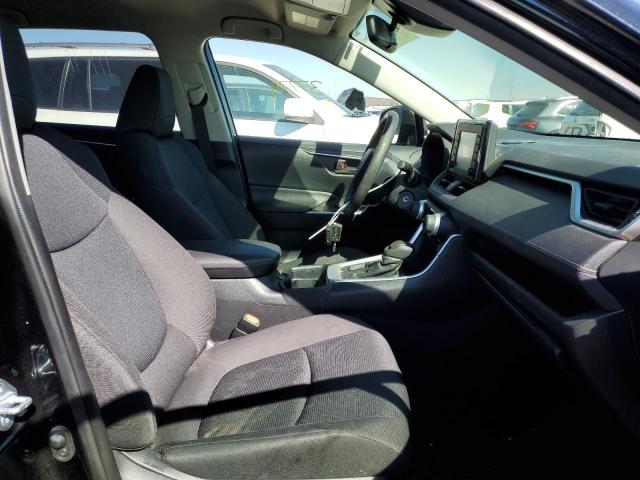 Photo 5 from auction – 2019 TOYOTA RAV4 LE with VIN JTMF1RFVXKD031914
