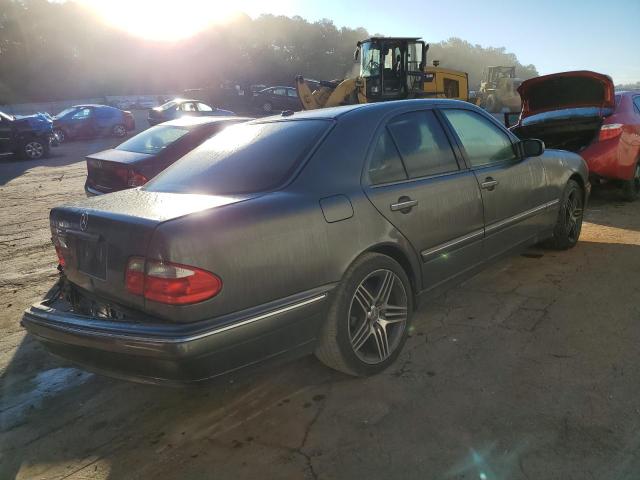 Photo 4 from auction – 2000 MERCEDES-BENZ E 320 with VIN WDBJF65J7YB093394