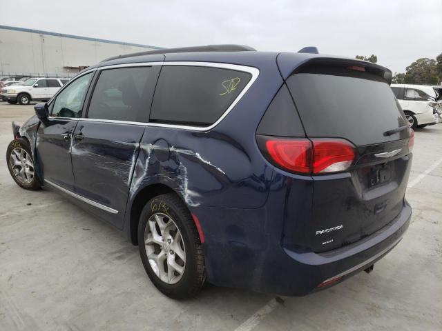 Photo 3 from auction – 2017 CHRYSLER PACIFICA T with VIN 2C4RC1BG3HR668469