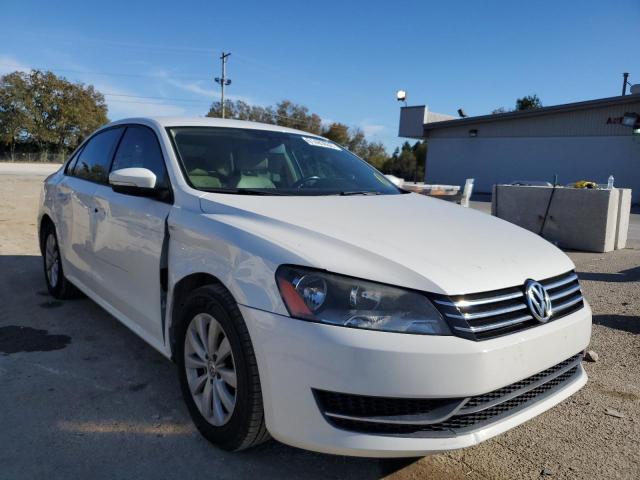 VOLKSWAGEN PASSAT S 2015 with VIN 1VWAT7A38FC052252 - Photo from auction