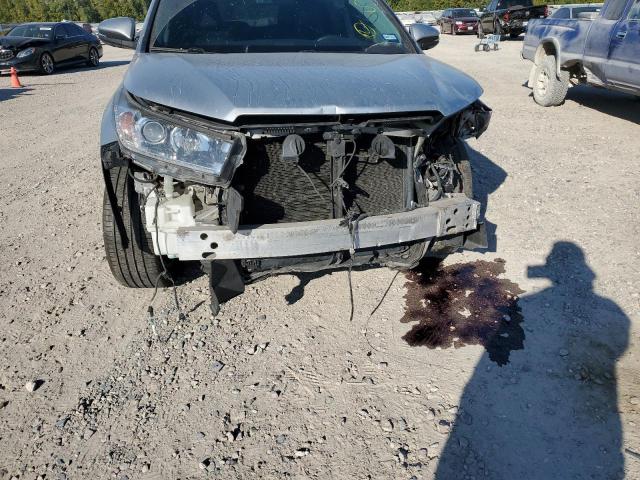 Photo 9 from auction – 2017 TOYOTA HIGHLANDER with VIN 5TDDZRFH7HS473198