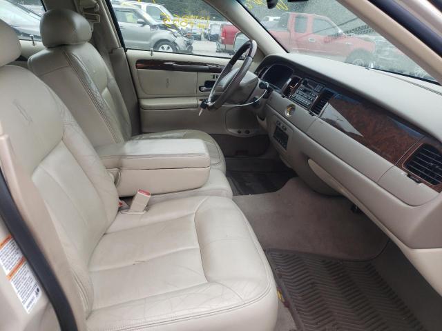 Photo 5 from auction – 2002 LINCOLN TOWN CAR C with VIN 1LNHM85W02Y654063